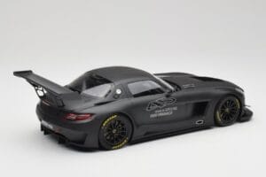 Mercedes AMG SLS C197 GT3 45 Años de Driving Performance Minichamps 1:18 151133100 Metal - imagen 2 de 6