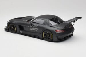 Mercedes AMG SLS C197 GT3 45 Años de Driving Performance Minichamps 1:18 151133100 Metal - imagen 5 de 6