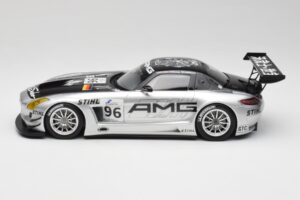 Mercedes AMG SLS C197 GT3 Team AMG China #96 M. Hakkinen / C. Cheng Zhuhai 6th 2011 Minichamps 1:18 151113196 Metal - imagen 3 de 6