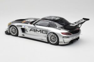 Mercedes AMG SLS C197 GT3 Team AMG China #96 M. Hakkinen / C. Cheng Zhuhai 6th 2011 Minichamps 1:18 151113196 Metal - imagen 5 de 6