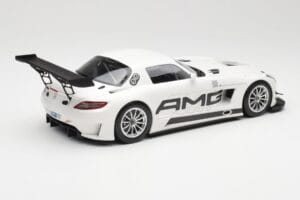 Mercedes AMG SLS C197 GT3 Street Blanco Minichamps 1:18 151123107 Metal - imagen 2 de 6