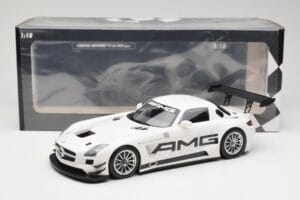 Mercedes AMG SLS C197 GT3 Street Blanco Minichamps 1:18 151123107 Metal - imagen 6 de 6