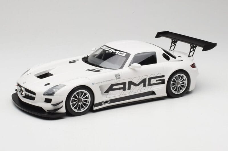 Mercedes AMG SLS C197 GT3 Street Blanco Minichamps 1:18 151123107 Metal