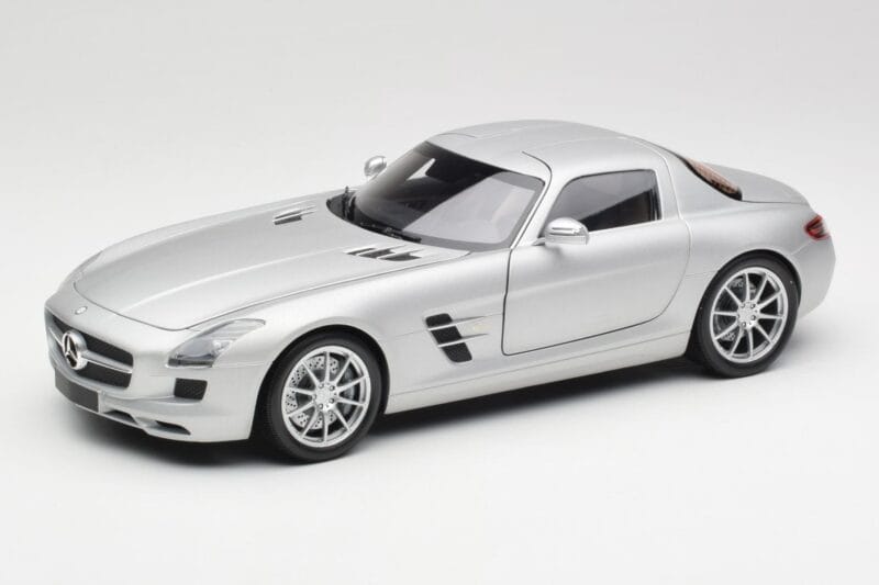 Mercedes SLS AMG C197 Iridium Plata Minichamps 1:18 100039026 Metal