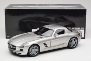 Mercedes SLS AMG C197 Matt Plata Minichamps 1:18 100039029 Metal - imagen 8 de 8