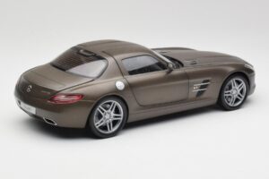 Mercedes SLS AMG C197 Monza Gris Minichamps 1:18 B66960044 Metal - imagen 3 de 8