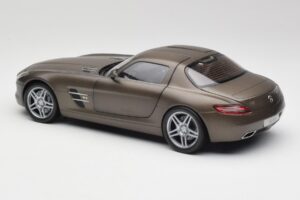 Mercedes SLS AMG C197 Monza Gris Minichamps 1:18 B66960044 Metal - imagen 7 de 8