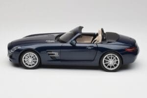 Mercedes SLS AMG R197 Roadster South Seas Azul Minichamps 1:18 100039031 Metal - imagen 4 de 8