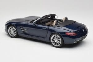 Mercedes SLS AMG R197 Roadster South Seas Azul Minichamps 1:18 100039031 Metal - imagen 7 de 8