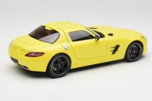 Mercedes SLS AMG C197 Amarillo Minichamps 1:18 100039022 Metal - imagen 3 de 8