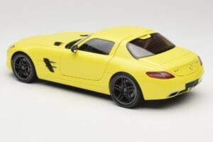 Mercedes SLS AMG C197 Amarillo Minichamps 1:18 100039022 Metal - imagen 7 de 8