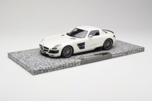 Mercedes Brabus SLS AMG 700 Biturbo Pearl Blanco Minichamps 1:18 107032020 Metal