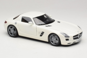 Mercedes SLS AMG Designo Mystic White Museum Edition Minichamps 1:18 B66055551 Metal - imagen 6 de 8