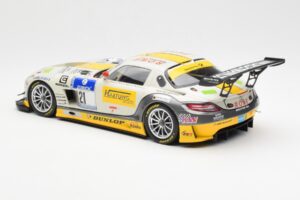 Mercedes SLS AMG GT3 #21 Rowe Racing Arnold / Roloff / Seyffarth / Jäger ADAC 24 Hours Nürburgring 2013 Minichamps 1:18 15113 - imagen 5 de 6