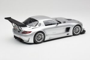 Mercedes SLS AMG GT3 C197 Street Plata Minichamps 1:18 151113100 Metal - imagen 2 de 6
