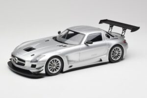 Mercedes SLS AMG GT3 C197 Street Plata Minichamps 1:18 151113100 Metal