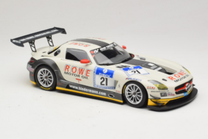 Mercedes SLS AMG GT3 #21 Rowe Racing M. Zehe / M. Hartung ADAC 24h Nurburgring 2012 Minichamps 1:18 151123121 Metal - imagen 4 de 6