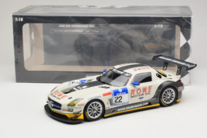 Mercedes SLS AMG GT3 #22 Rowe Racing R. Graf / M. Seyffarth ADAC 24h Nurburgring 2012 Minichamps 1:18 151123122 Metal - imagen 6 de 6