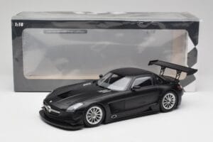 Mercedes SLS AMG GT3 C197 Street Mate Negro Minichamps 1:18 151113101 Metal - imagen 6 de 6
