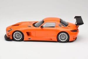 Mercedes SLS AMG GT3 C197 Street Naranja Minichamps 1:18 151113105 Metal - imagen 3 de 6