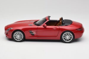 Mercedes SLS AMG R197 Roadster Le Mans Rojo Minichamps 1:18 100039030 Metal - imagen 4 de 8