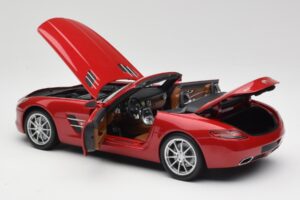 Mercedes SLS AMG R197 Roadster Le Mans Rojo Minichamps 1:18 100039030 Metal - imagen 5 de 8