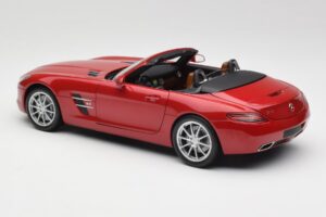 Mercedes SLS AMG R197 Roadster Le Mans Rojo Minichamps 1:18 100039030 Metal - imagen 7 de 8