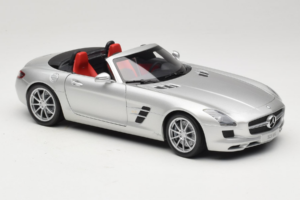 Mercedes SLS AMG Roadster Iridium Plata Minichamps 1:18 B66960078 Metal - imagen 6 de 8
