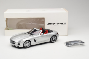 Mercedes SLS AMG Roadster Iridium Plata Minichamps 1:18 B66960078 Metal - imagen 8 de 8