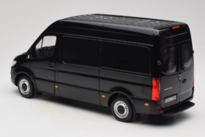 Mercedes Sprinter Negro Norev 1:18 183041 Metal - imagen 7 de 8