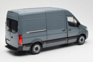 Mercedes Sprinter W907 Azul Gris Norev 1:18 183423 Metal - imagen 3 de 7