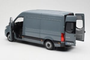 Mercedes Sprinter W907 Azul Gris Norev 1:18 183423 Metal - imagen 5 de 7