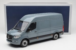 Mercedes Sprinter W907 Azul Gris Norev 1:18 183423 Metal - imagen 7 de 7