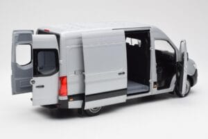 Mercedes Sprinter W907 Plata Norev 1:18 183424 Metal - imagen 2 de 8