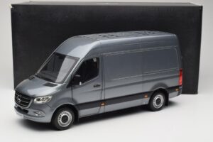 Mercedes Sprinter W907 Furgoneta Selenite Grey Metallic Norev 1:18 B66004163 Metal - imagen 8 de 8