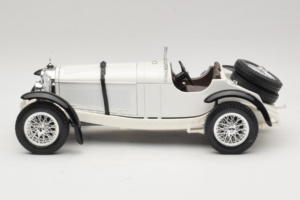 Mercedes SSK Blanco Bburago 1:18 3009-P3 Metal - imagen 3 de 6