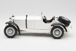 Mercedes SSKL Blanco Bburago 1:18 3002 Metal - imagen 4 de 8