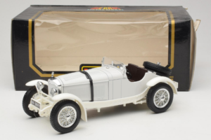 Mercedes SSKL Blanco 1931 Bburago 1:18 3002-M2 Metal - imagen 6 de 6