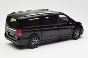 Mercedes V-Class W447 AMG Line Negro Norev 1:18 183860 Metal - imagen 3 de 6
