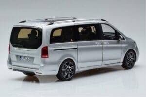 Mercedes V-Class V260 AMG Line Plata Norev 1:18 183871 Metal - imagen 3 de 10