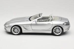 Mercedes Vision SLR Roadster Plata Maisto 1:18 B66962107 Metal - imagen 4 de 8