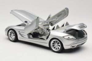 Mercedes Vision SLR Roadster Plata Maisto 1:18 B66962107 Metal - imagen 5 de 8