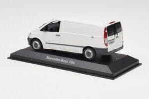 Mercedes Vito Arctic Blanco Minichamps 1:43 B66960524 Metal - imagen 3 de 4