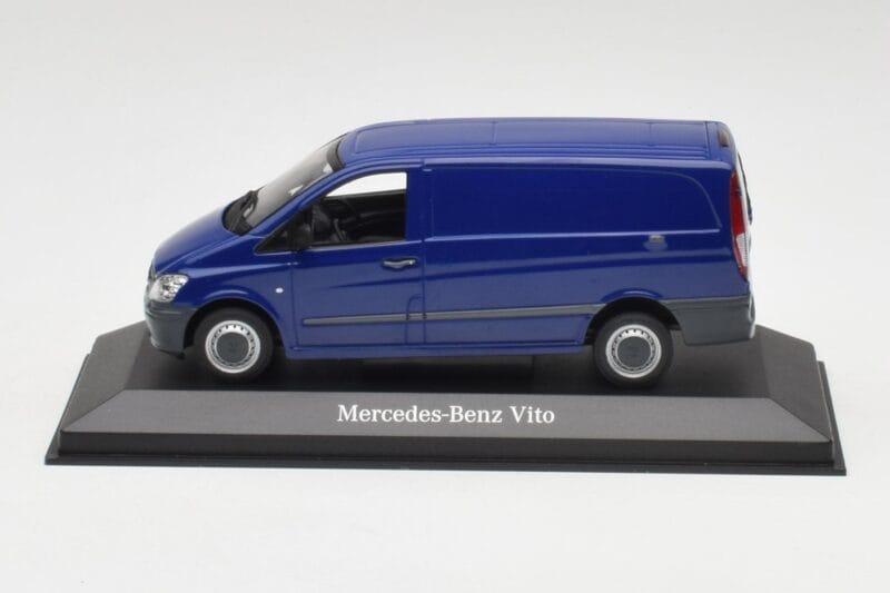 Mercedes Vito Atlantis Azul Minichamps 1:43 Mercedes Vito Atlantis Azul Minichamps 1:43 B66960525 Metal