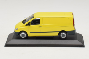 Mercedes Vito W638 Amarillo Minichamps 1:43 B67871200-R1 Metal