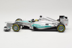 Mercedes W04 #9 N. Rosberg Mercedes AMG Petronas Showcar 2013 Minichamps 1:18 110130079 Metal - imagen 3 de 7