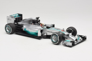 Mercedes W05 #44 L. Hamilton Mercedes AMG Petronas Chinese Grand Prix Winner 2014 Minichamps 1:18 110140244 Metal - imagen 4 de 7