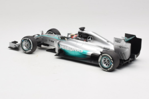 Mercedes W05 #44 L. Hamilton Mercedes AMG Petronas Chinese Grand Prix Winner 2014 Minichamps 1:18 110140244 Metal - imagen 5 de 7