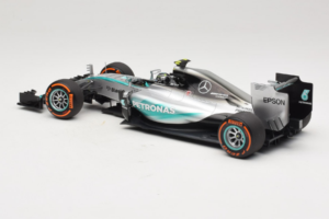 Mercedes W06 #6 N. Rosberg Mercedes AMG Petronas Japanese Grand Prix 2015 Minichamps 1:18 110150206 Metal - imagen 5 de 7
