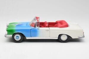 Mercedes 280SE W108 Tricolor Maisto 1:18 56014 Metal - imagen 4 de 8